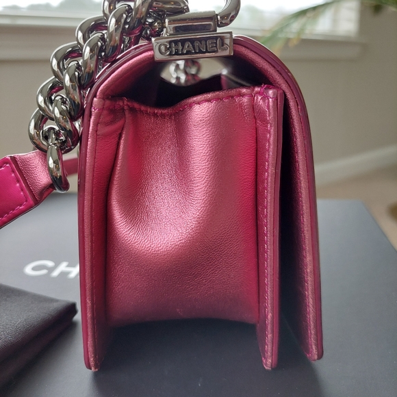 Chanel Patent Mettalic Pink Le Boy Small - Picture 7 of 16